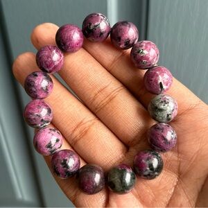 HQ Ruby in Zoisite Crystal Bracelet 13.5mm